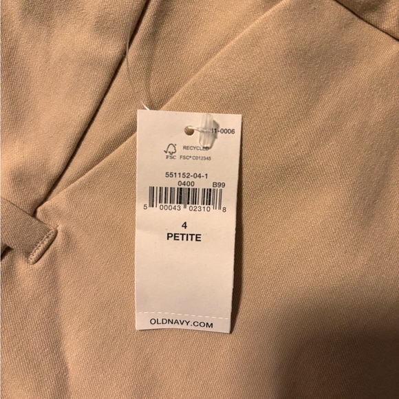 Ladies Old Navy Pixie High Rise Secret Slim Pockets Size 4 P - Brand New - Picture 4 of 5